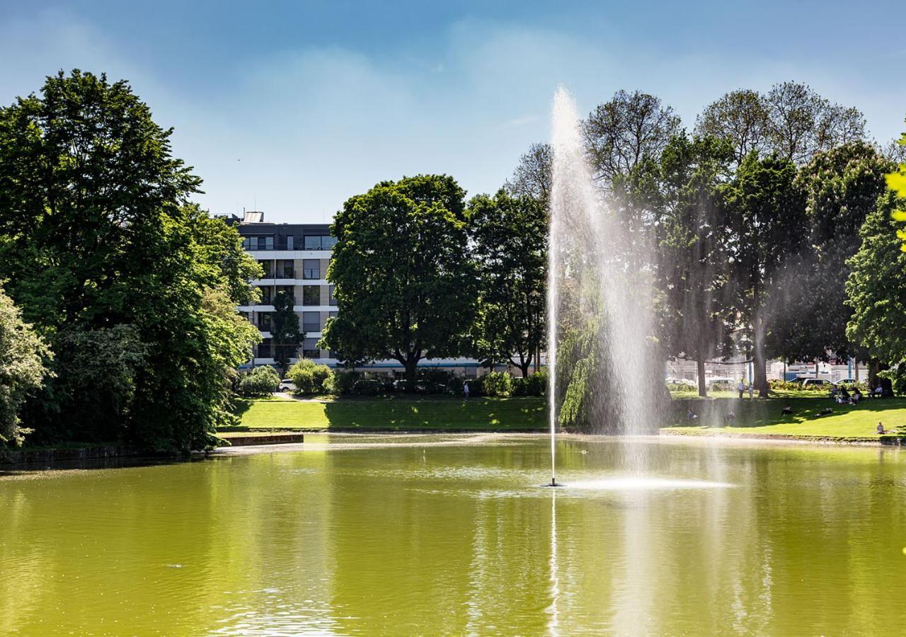 Residenz Am Zwinger Aparthotel Dresda Exterior foto Fountain at the lake