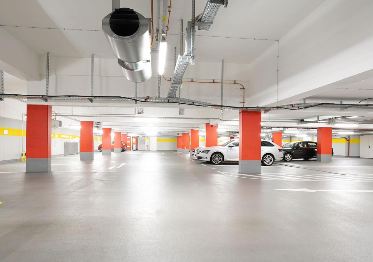 Residenz Am Zwinger Aparthotel Dresda Exterior foto The car park
