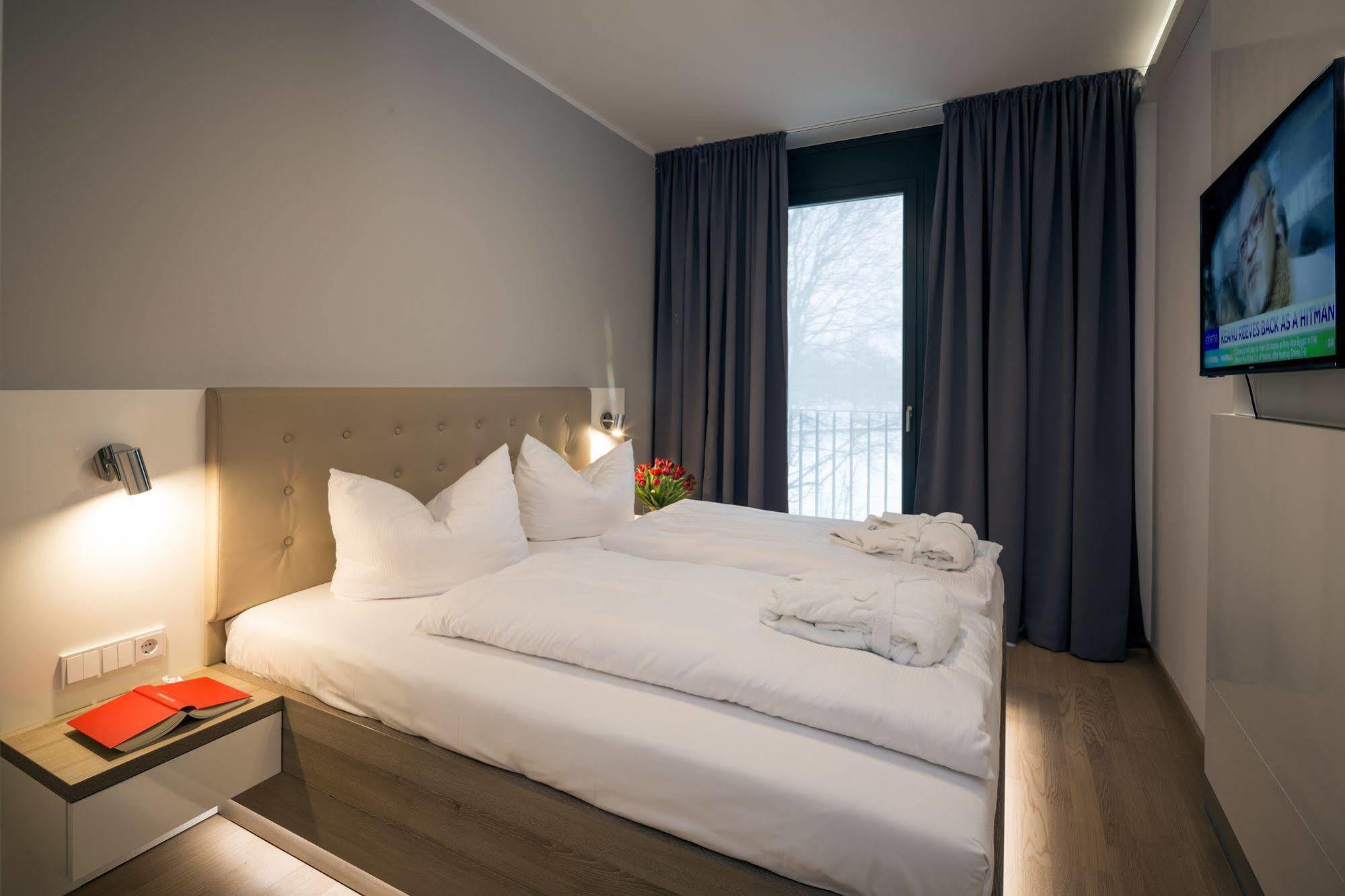 Residenz Am Zwinger Aparthotel Dresda Exterior foto A room at the Hotel